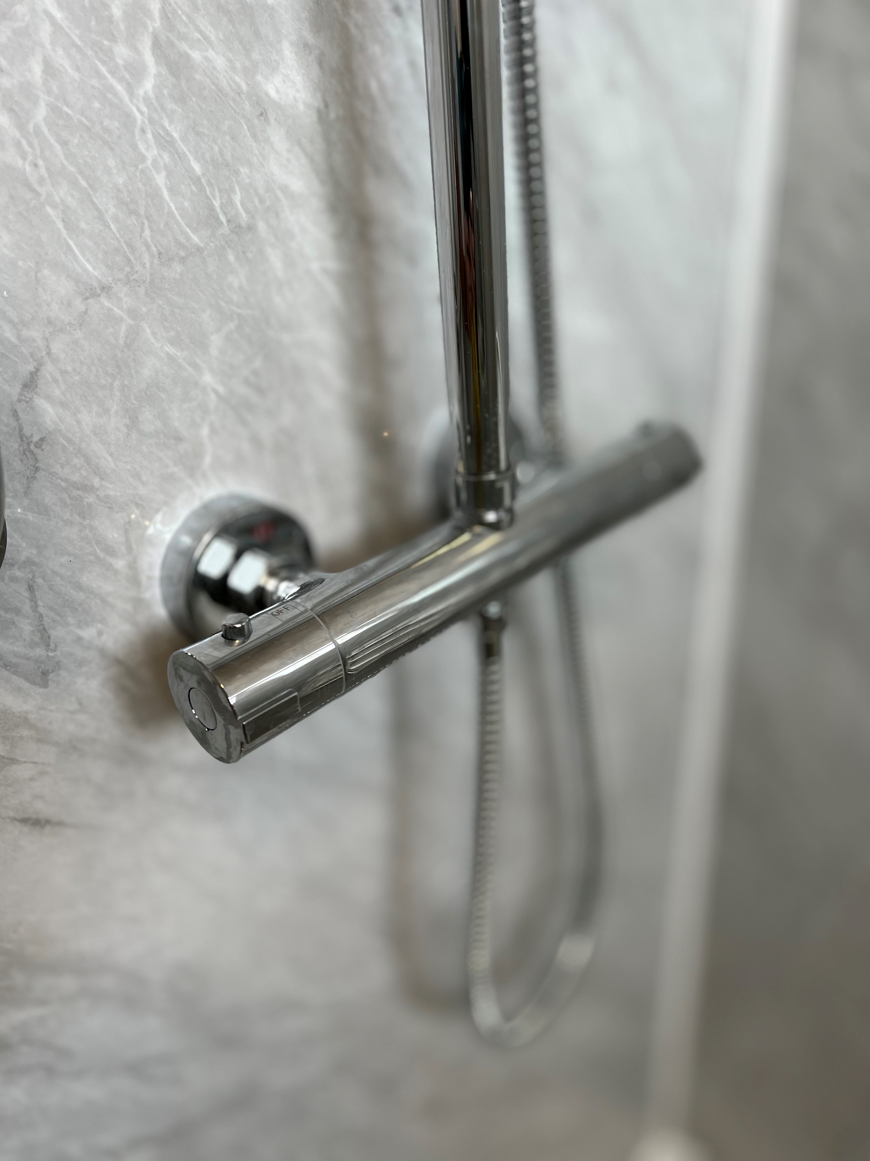 Modern shower bar mixer